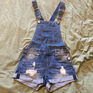 Overall shorts